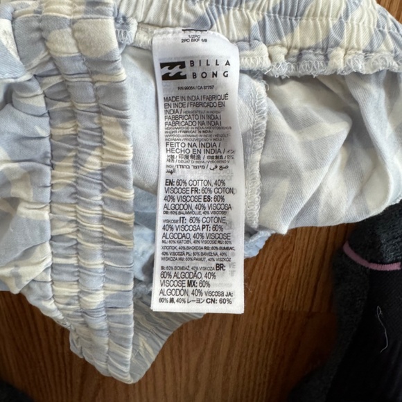 Billabong Road Trippin Shorts - Picture 6 of 7